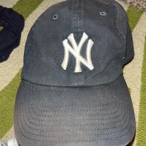 Used New York Yankees dad hat